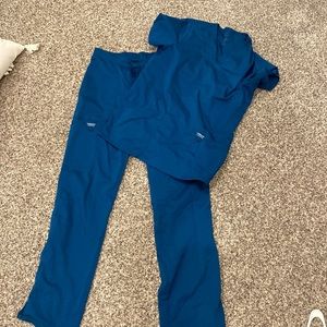 Medium Tall Cherokee workwear revolution scrub set